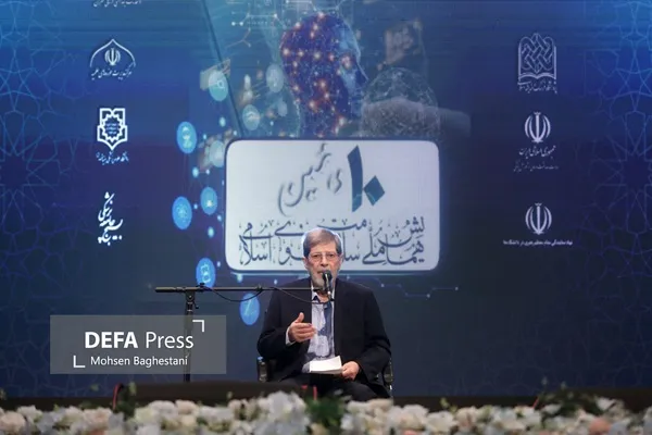 مرندی: وزارت آموزش و پرورش باید کودکان را با سلامت معنوی تربیت کند