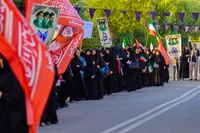 دانشجویان البرزی با پای پیاده در مسیر وداع با قائد شهید امت