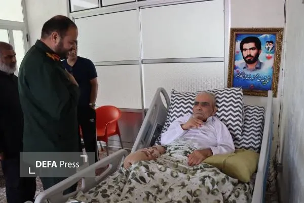 عیادت مدیرکل حفظ آثار دفاع مقدس مازندران از آزاده دفاع مقدس حجت الاسلام «جمشیدی» + تصاویر