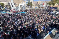 فیلم/ مردمی که به عشق رهبرشان به میدان آمدند