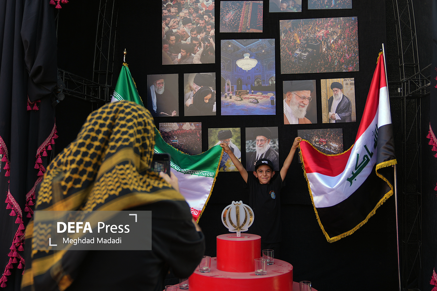 پرچم سه رنگ وطن در تمام مسیر «مشایه» بالا است پرچم سه رنگ وطن در تمام مسیر «مشایه» بالا است
