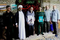 دیدار مدیرکل حفظ آثار دفاع مقدس و مقاومت  اصفهان با خانواده شهیدان «طباطبایی و مرکبیان»+ تصاویر