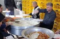 توزیع ۲۱ هزار پرس غذای گرم بین نیازمندان خراسان جنوبی