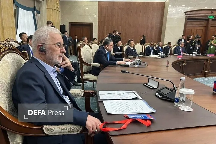 مومنی