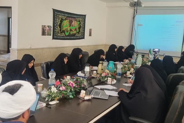 برگزاری نشست علمی و تخصصی «زینب فریاد فرمند؛ از تاب‌آوری تا راهبری» در ارومیه