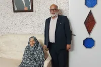 دیدار خادمان شهدای قزوین با والدین شهید حسین ناظری در شب دوم محرم