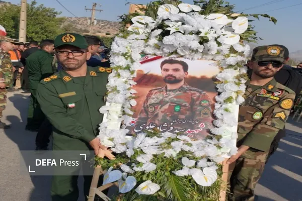 تشییع پیکر شهید سید فرشاد علوی در کهگیلویه و بویراحمد تشییع پیکر شهید سید فرشاد علوی در کهگیلویه و بویراحمد