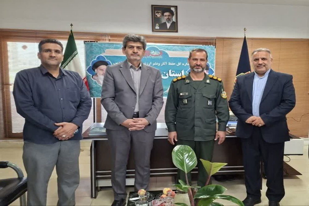 تجلیل از مدیر خبرگزاری دفاع مقدس استان مرکزی به پاس ۱۴۰ شب حضور میدانی در عرصه‌ی خبر