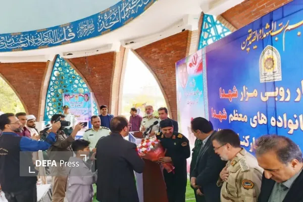 تجلیل خانواده شهدا