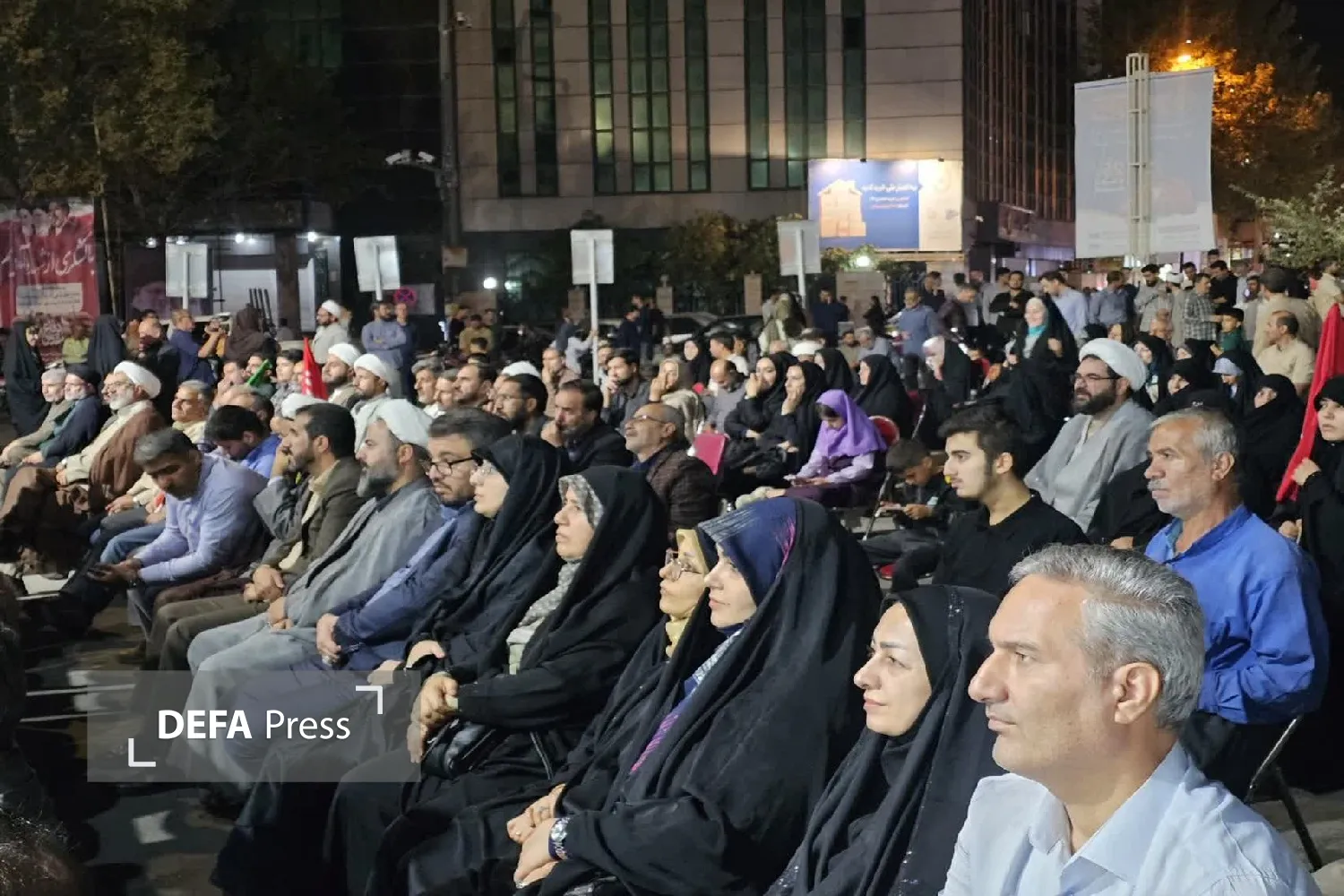 تصاویر/ دویست‌ویازدهمین شب تجدید میثاق مردم سنندج با آرمان‌های انقلاب اسلامی