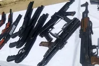 کشف ۵۶ قبضه انواع سلاح جنگی و شکاری توسط مرزبانان
