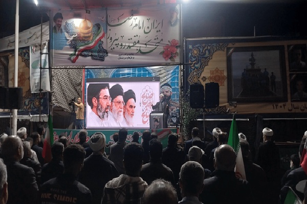 مسئول شبکه گفتمانسازی انقلاب اسلامی بر ماندن در میدان تأکید کرد مسئول شبکه گفتمانسازی انقلاب اسلامی بر ماندن در میدان تأکید کرد