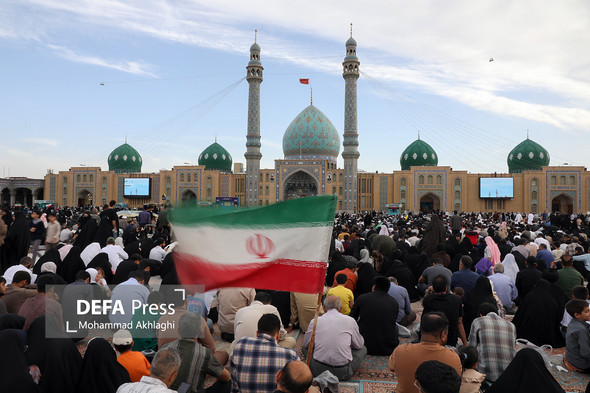 قرائت دعای عرفه در مسجد مقدس جمکران