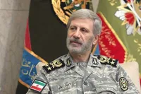 سرلشکر حاتمی: آمریکا آرزوی به زانو درآوردن ملت ایران را به گور خواهد برد