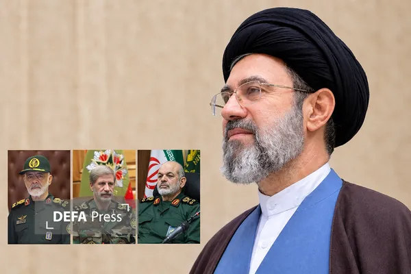 حضرت آیت اللہ سید مجتبیٰ خامنہ ای
