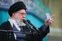 امام خامنه‌ای: آمریکایی‌ها بدانند اگر جنگی راه بیندازند این بار جنگ منطقه‌ای خواهد بود