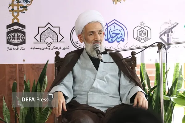 آیت الله محمدی لائینی: نقش اصلی مسجد، پاکسازی انسان از آلودگی‌هاست