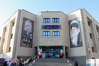 افتتاح مدرسه رهبر شهید در کرج/ کلاس‌هایی که به نام شهدا مزین شدند