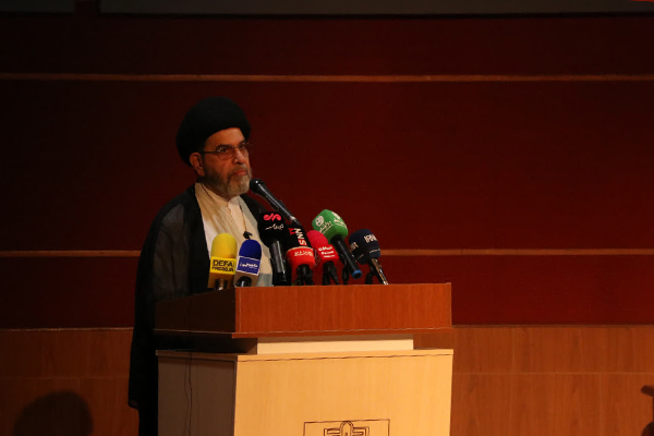 عظمت امروز ایران مرهون خون شهداست