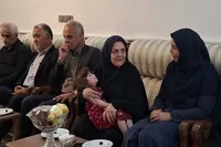 دیدار مدیرکل دفتر امور زنان و خانواده استانداری خراسان رضوی با خانواده شهیده نگار میردوست در زبرخان