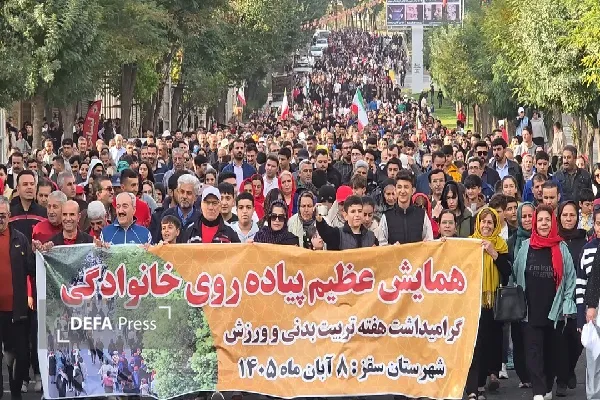 همایش بزرگ پیاده‌روی خانوادگی سقز با استقبال بیش از ۸۵۰۰ نفر برگزار شد