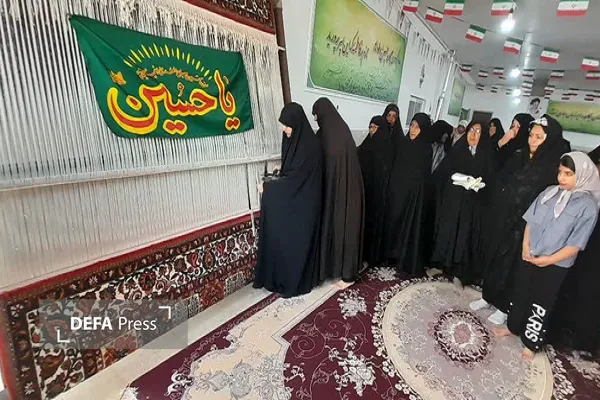 سومین فرش برای حرم امام حسین (ع) در ارجنک بافته شد