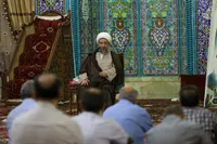 حضور و اقامه نماز مغرب و عشاء به امامت حجت‌الاسلام والمسلمین مطهری‌اصل، نماینده ولی فقیه در استان و امام جمعه تبریز در مسجد امام خمینی (ره) شهرک یاغچیان