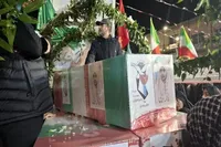 وداع مردم زنجان با شهدا زیر بارش باران