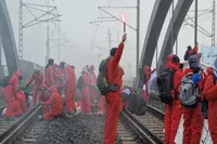 Train Tracks Blocked in Germany by Opponents of Arms Exports to Tel Aviv