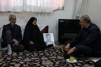تصاویر/ دیدار معاون فرهنگی بنیاد شهید و خادمان رضوی با خانواده شهید اسماعیل جعفری‌نسب