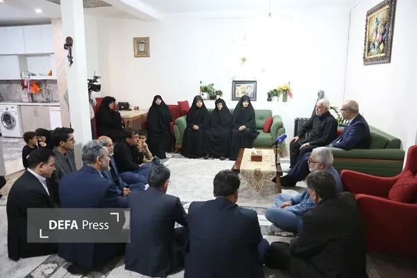 دیدار با خانواده شهید