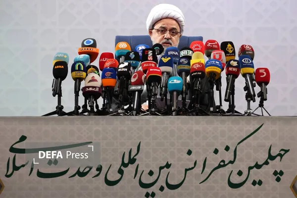 خون‌خواهی رهبر شهید در چهلمین کنفرانس وحدت اسلامی