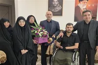 دیدار معاون قوه قضائیه با حسین محمدی جانباز جنگ رمضان در کرمانشاه
