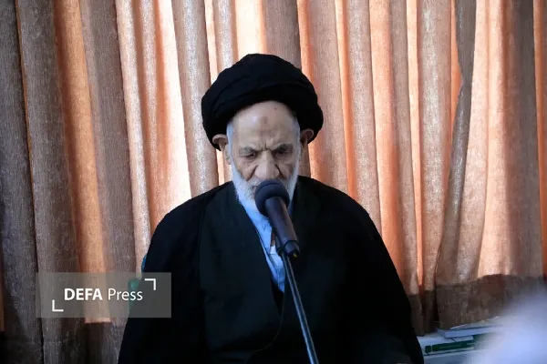 سپاه پاسدار نیروی دفاعی و فرهنگی انقلاب است