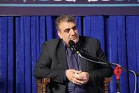 دستاورد‌های انقلاب را برای نسل جوان تبیین کنیم