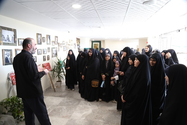 جلسه گروه جهادی خواهران و بازدید از موزه دفاع مقدس زنجان برگزار شد جلسه گروه جهادی خواهران و بازدید از موزه دفاع مقدس زنجان برگزار شد