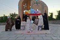 برگزاری مراسم عقد زوج مشهدی در یادمان شهدای مدافع حرم بوستان خورشید