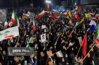 همبستگی ملی در تجمعات شبانه مردم ایران برای دفاع از کشور+ تصاویر و فیلم