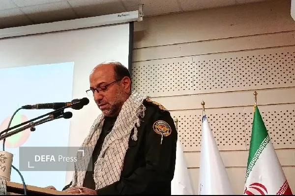 ملت ایران ابهت دو ابرقدرت شرق و غرب را شکست داد