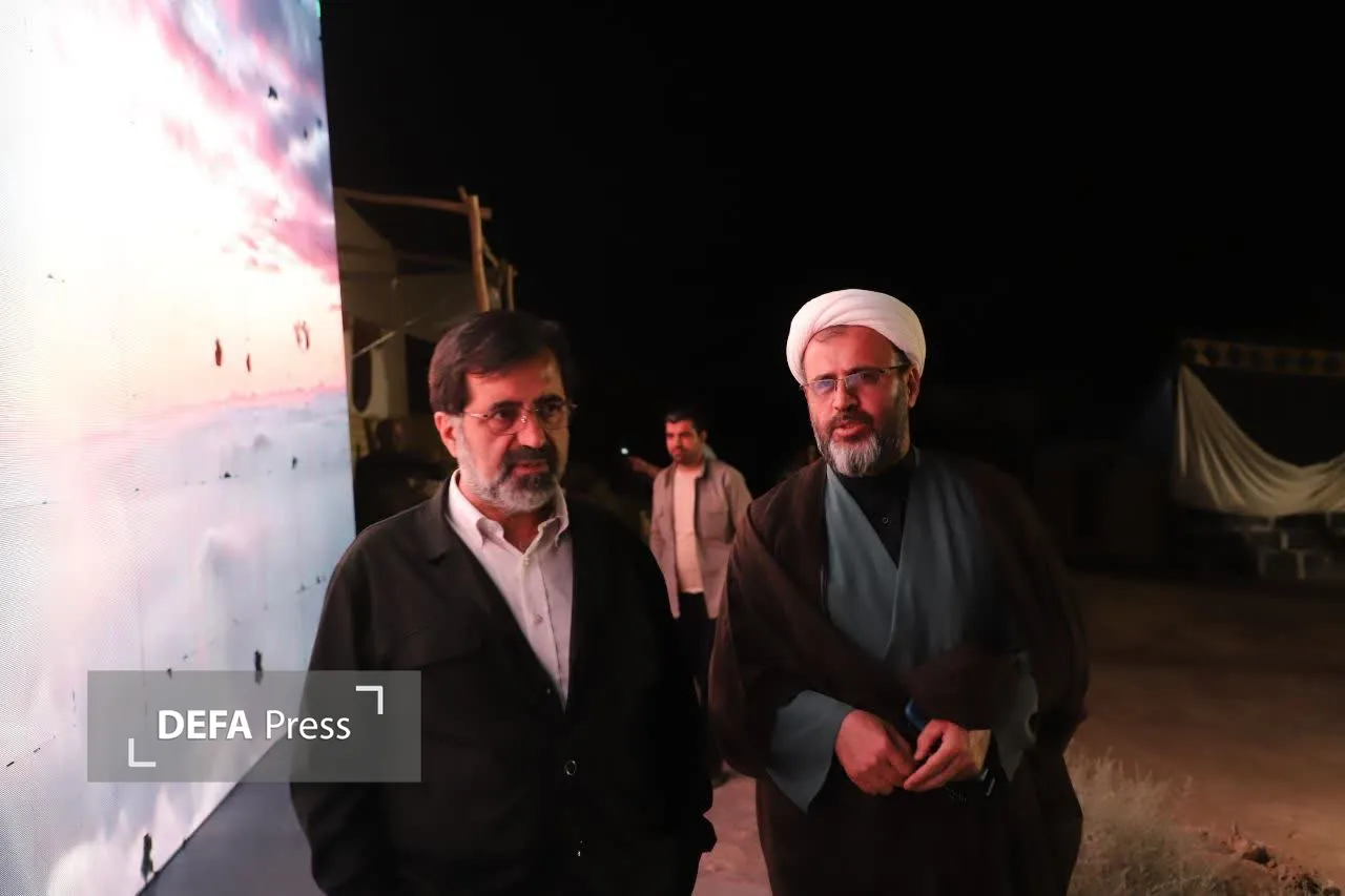 بازدید استاندار قم از محل اجرای نمایش خط مقدس غدیر