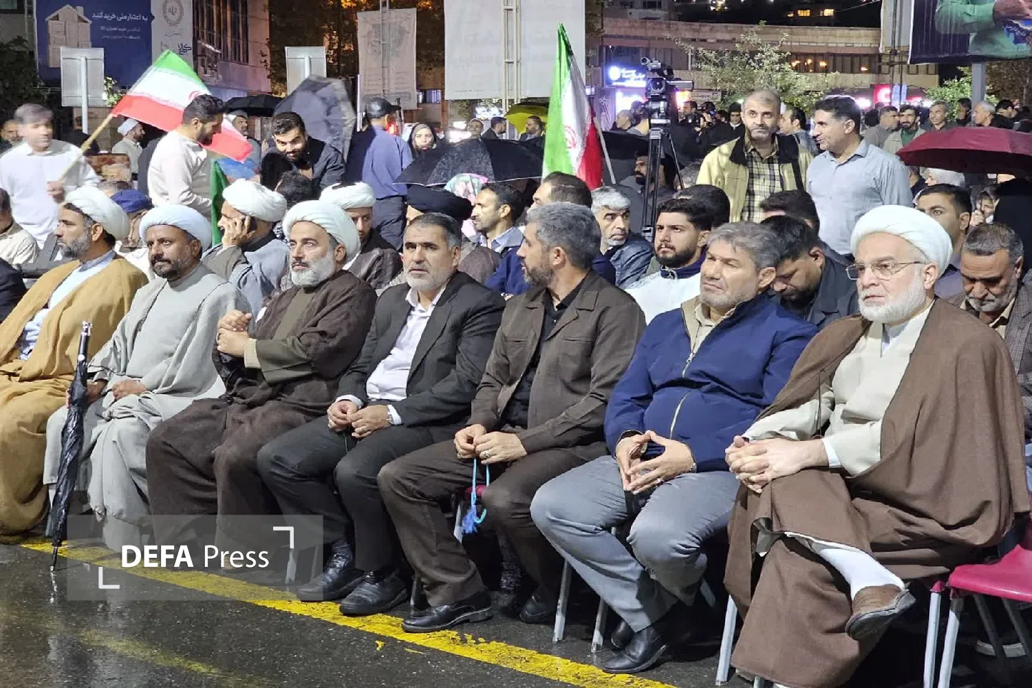 تصاویر/ دویست‌ونوزدهمین شب میدان‌داری مردم سنندج در حمایت از ایران اسلامی