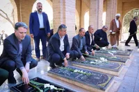 تصاویر/ تجدید میثاق مسئولان استان مرکزی با شهدای شهرستان آشتیان