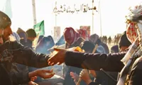 فیلم/ گفت‌وگو با موکب‌دار عراقی که مصیبت درگذشت کودکش را پنهان کرد