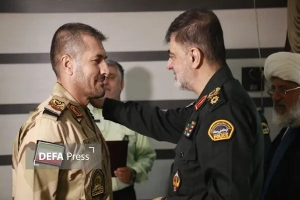 پلیس