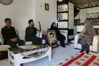 تجلیل سرهنگ ترکی از خانواده شهید «سید عباس حسینیان»