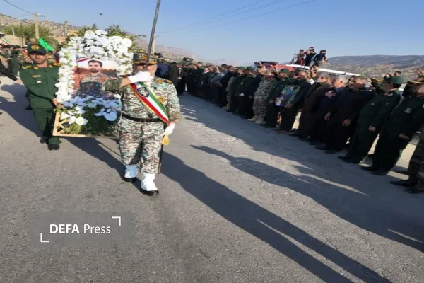 تشییع پیکر شهید سید فرشاد علوی در کهگیلویه و بویراحمد تشییع پیکر شهید سید فرشاد علوی در کهگیلویه و بویراحمد