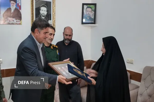 دیدار خانواده شهدا دیدار خانواده شهدا