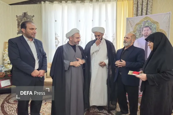 دیدار با خانواده شهدا