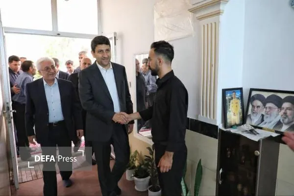 دیدار با خانواده شهید مایوان