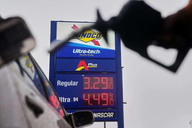 Trump Has No Choice But to Curb the Backlash Over Gas Prices